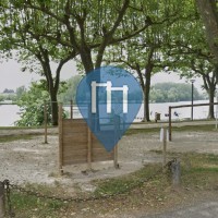 Outdoor Pull Up Bars - Moissac - Parcours santé, bord du Tarn