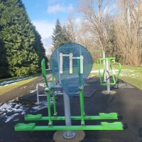 Parcours de Santé - Kirkland - Crestwoods Park Calisthenics Gym