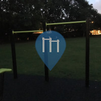 London - Pull Up bars - Mint Street Park