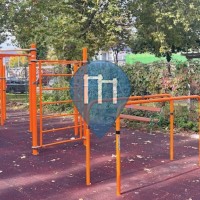 Graz - Parque Street Workout - Hard Body Hang