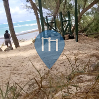 Parcours de Santé - Paia - Pull Up Bars Baby Beach in Paia